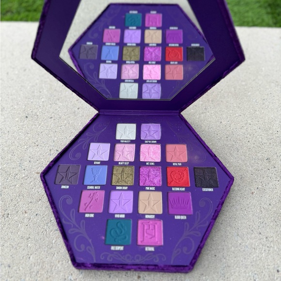Jeffree Star eyeshadow Blood Lust pallete - Picture 4 of 6